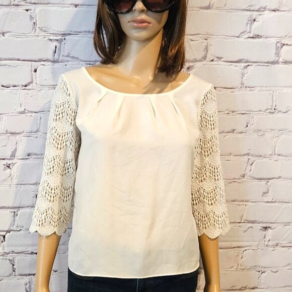 BCBGeneration - Boho ivory 3/4 lace sleeve blouse - Picture 4 of 11